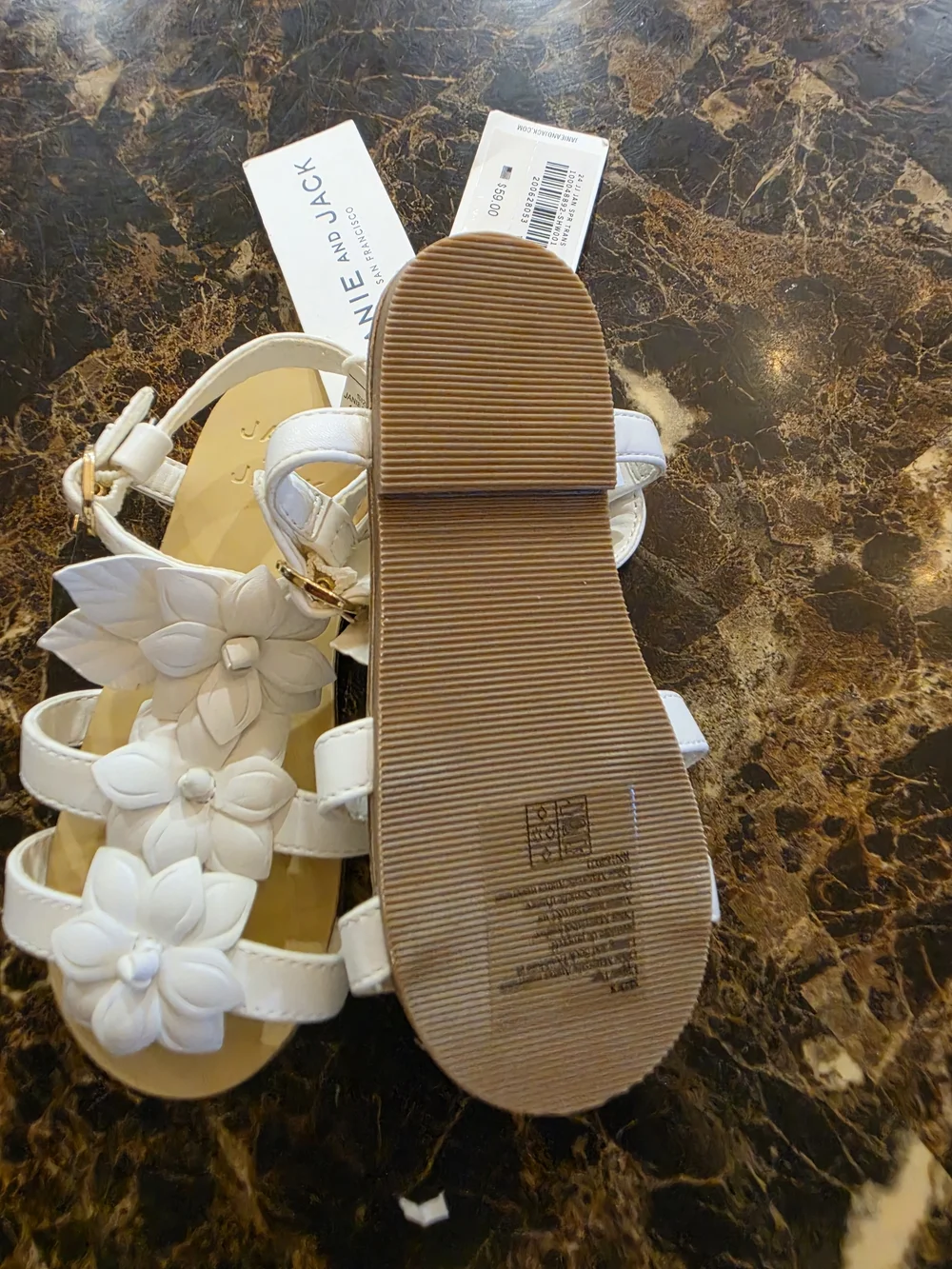 🔥 NWT Janie & Jack White Floral T-Strap Sandals with Gold Buckles (Size: 8c/8T)